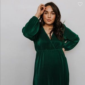 Baltic Born- Venus Pleated Maxi. Emerald/forest green. Size Large.